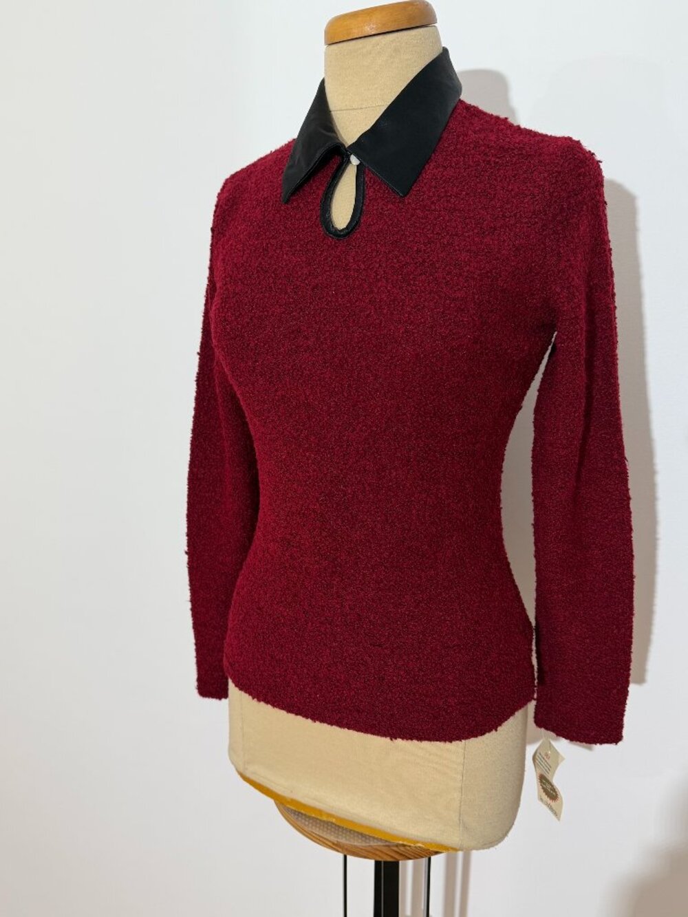 Le Château Vintage Burgundy Bouclé Knit Long-Sleeve Top NWT - Picture 7 of 7
